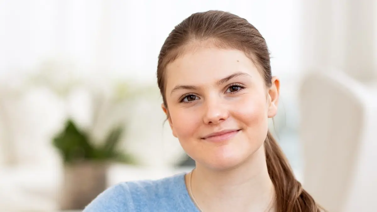 Zum 14. Geburtstag von Prinzessin Estelle gibt es neue offizielle Bilder.