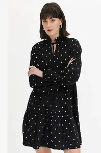 Gepunktetes Tunika-Kleid