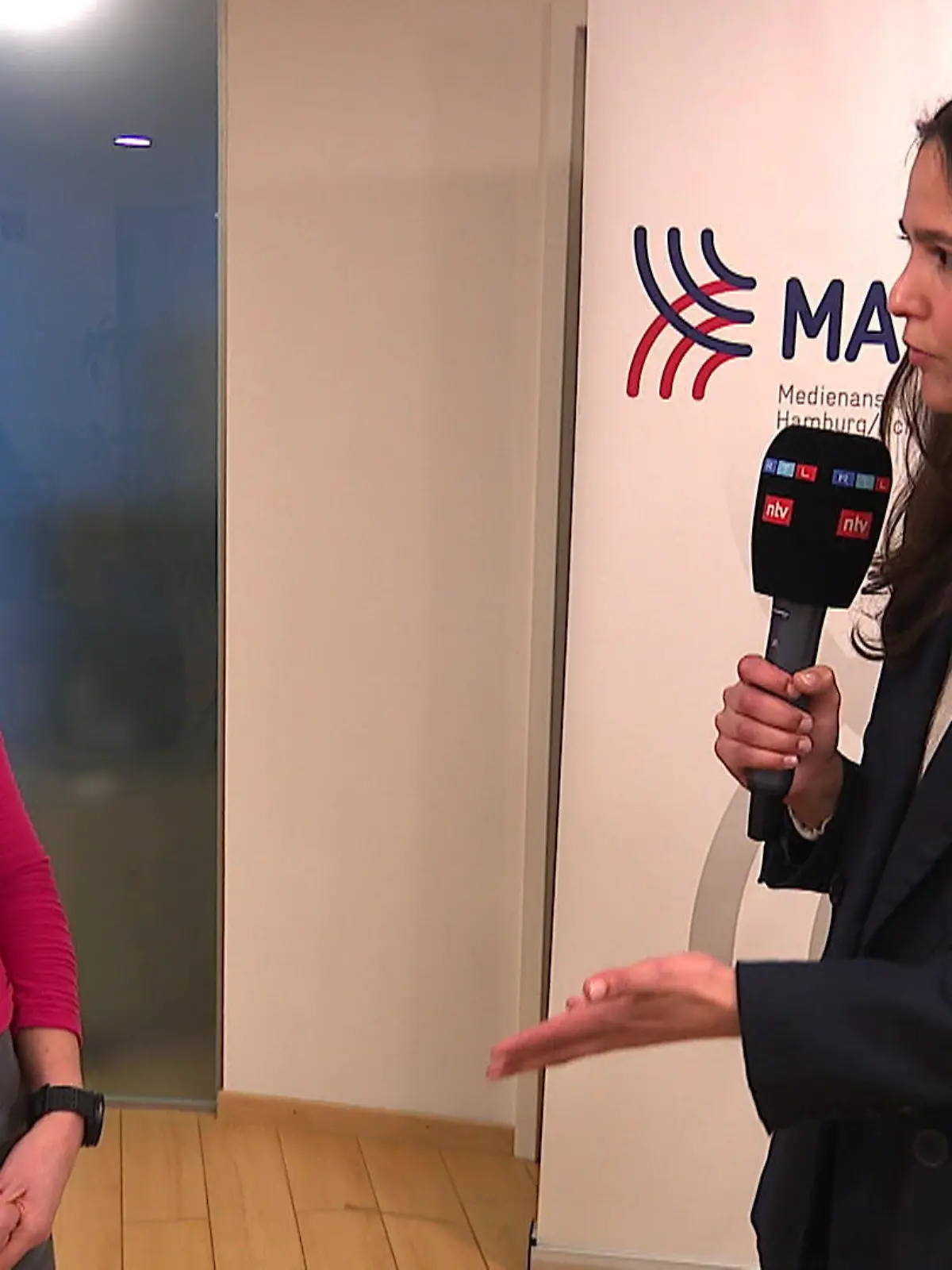 Bild zu: "Social Media-Verbot falsch? Diese Maßnahmen empfiehlt die Expertin!"