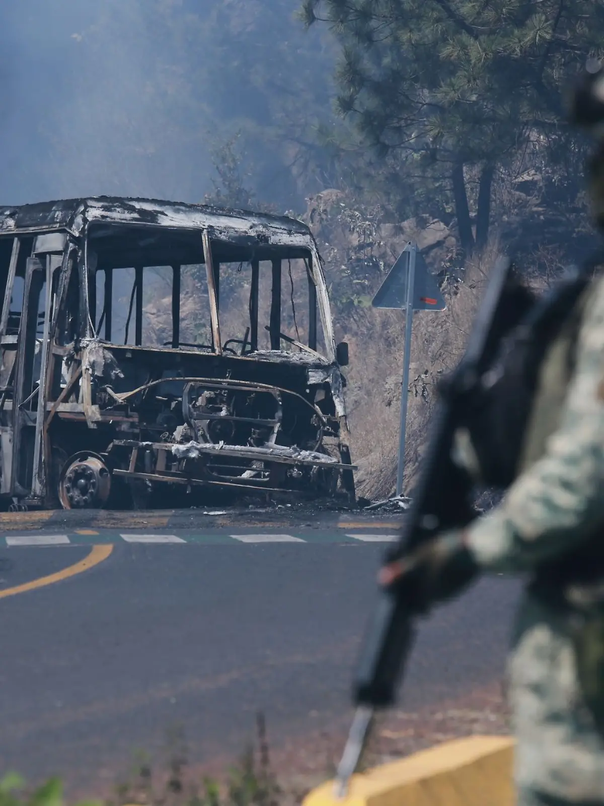 Bild zu: "Unruhen bei WM-Mitgastgeber Mexiko - Völler: «Erschreckend»"