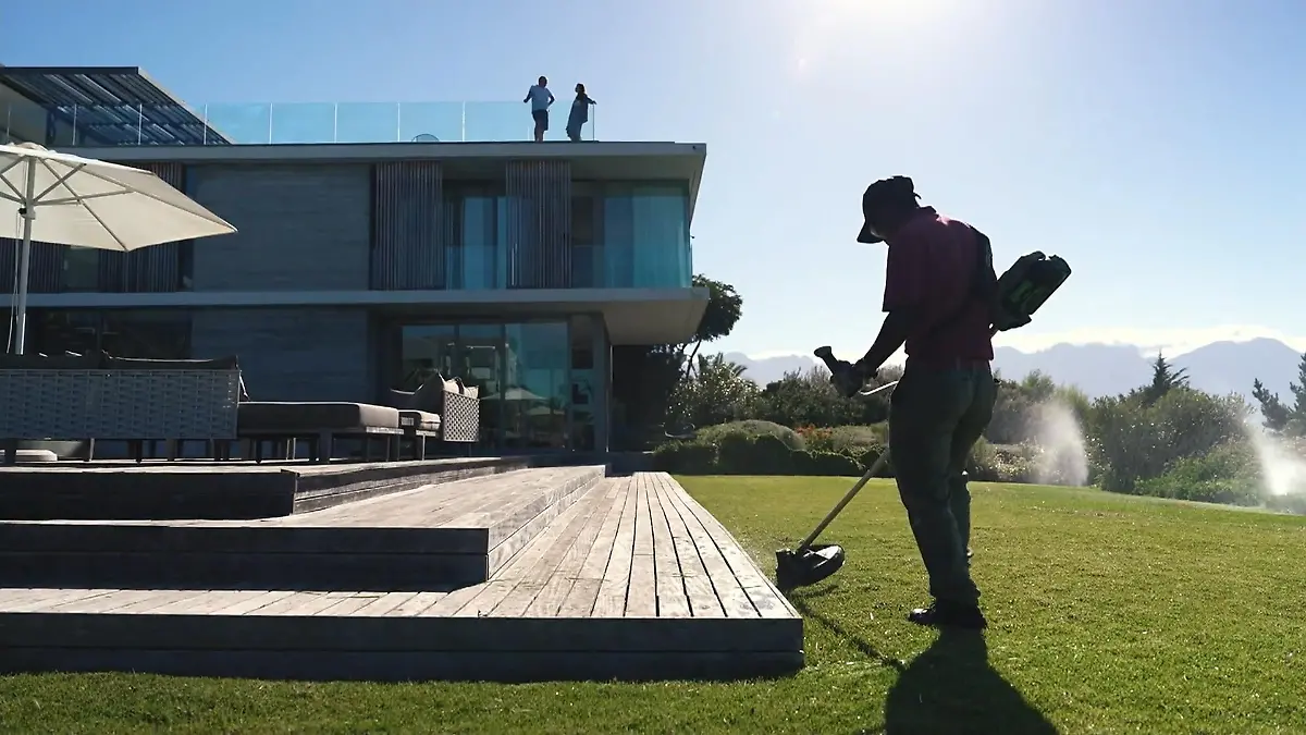 Deutscher Gärtner macht 700.000 Euro Umsatz in Südafrika Gärten für Superreiche