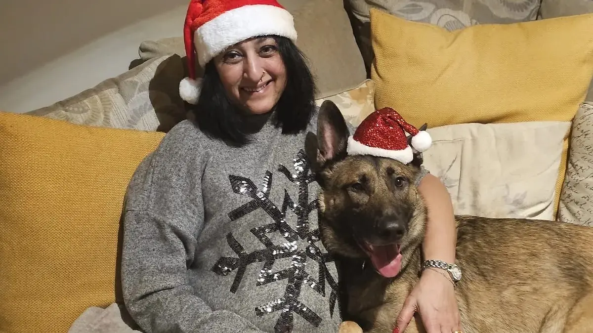 Die Ärzte glauben, dass die Sepsis bei Manjit durch etwas Harmloses wie das Lecken ihres Hundes an einer Schnittwunde oder einem Kratzer ausgelöst worden sein könnte. 