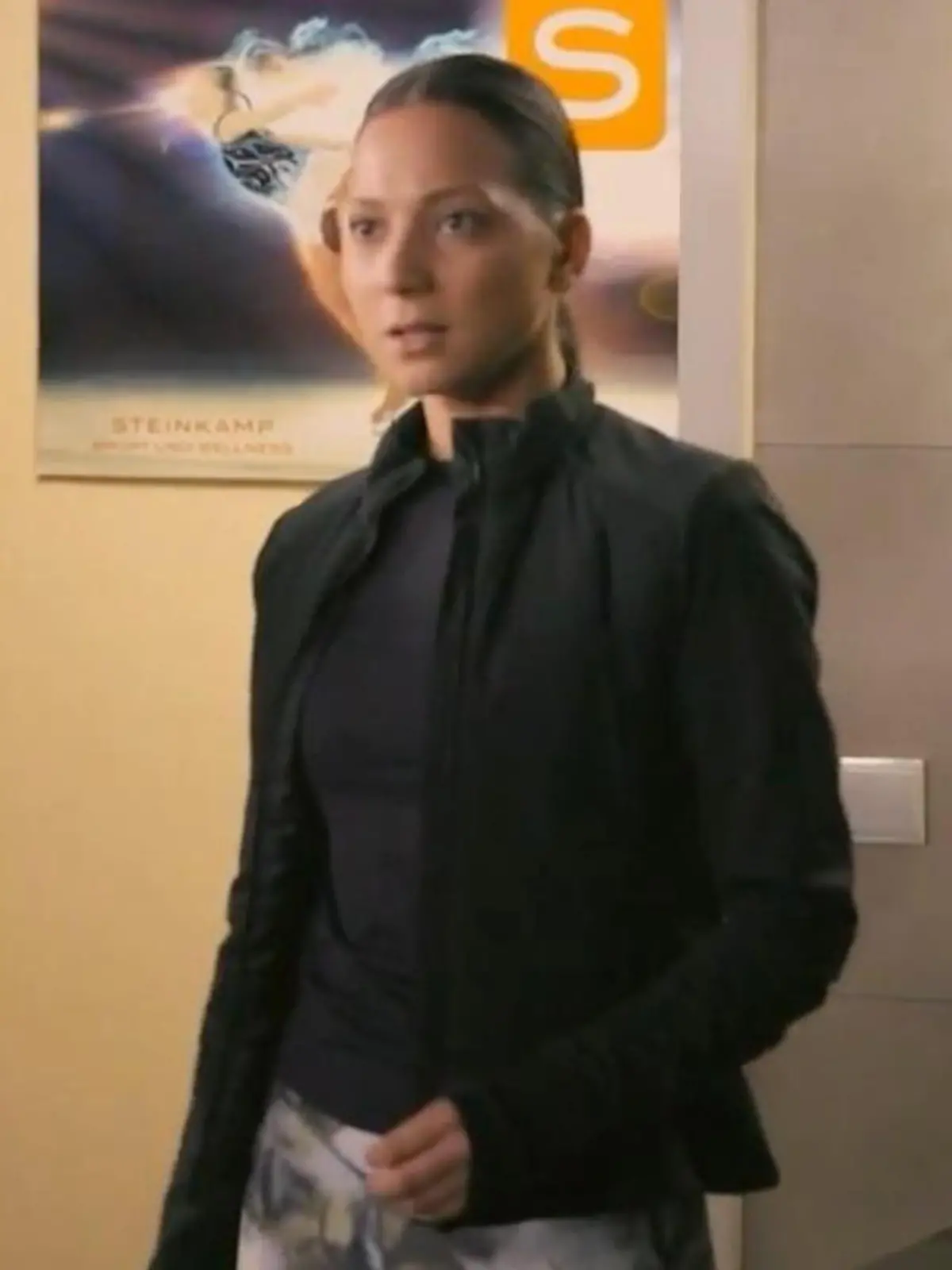 AWZ: Charlie sieht Joana und Deniz in einer verfänglichen Situation