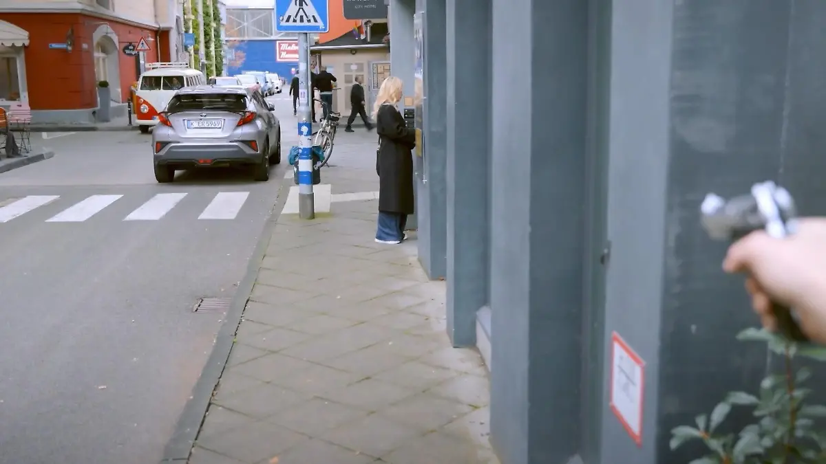 Wer zielt mit der Waffe auf Patrizia? Die „Unter uns“-Wochenvorschau (Teil 2)