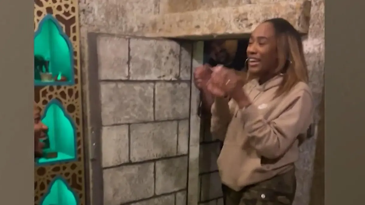 Kreisch-Alarm im Escape Room! Kurz vor dem Ziel flippt Jazmine (31) völlig aus Rätselspaß mit Ringgarantie