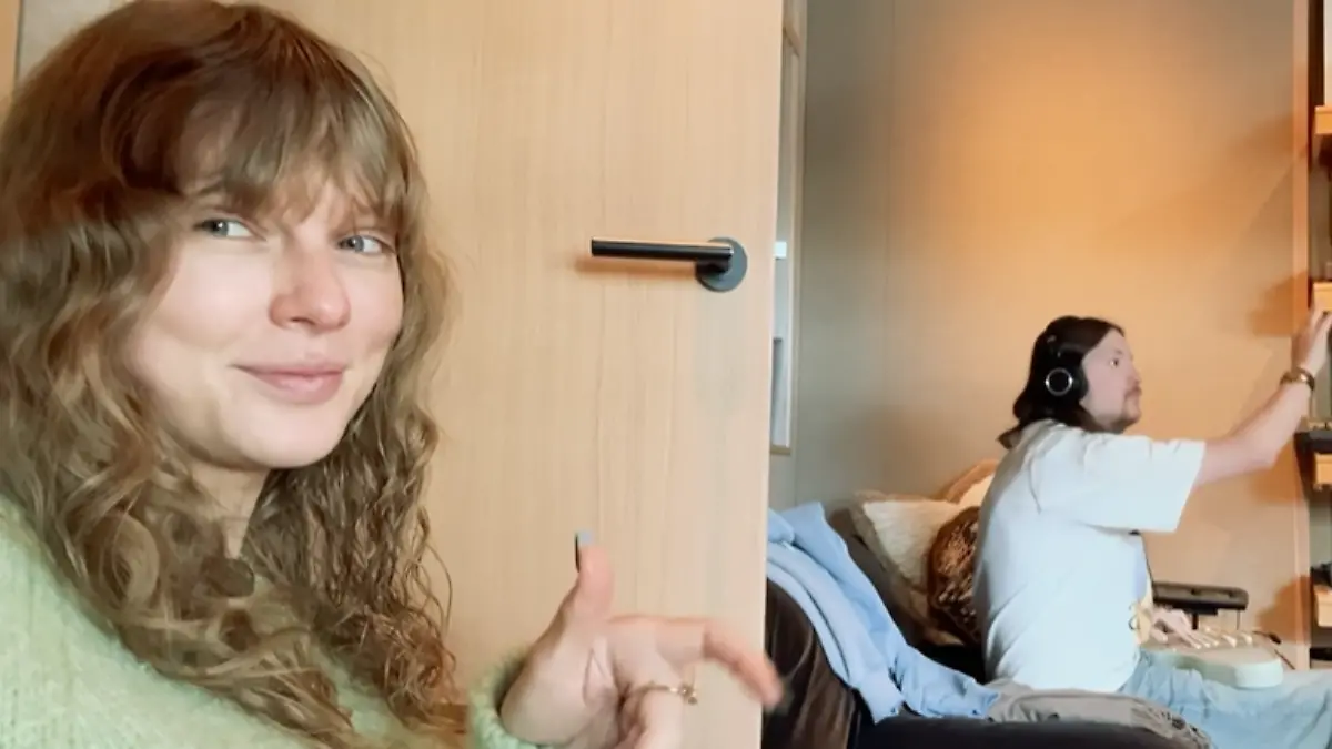 Bequemer Pullover, offene Locken, komplett ungeschminkt: Taylor Swift bei der Arbeit mit dem schwedische Produzent Max Martin (54).