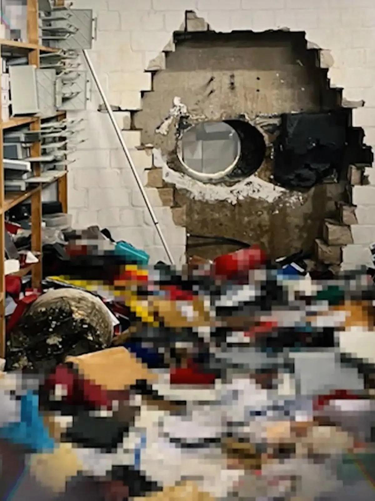 Bild zu: "Opfer des Sparkassen Raubs soll für Kredit Zinsen bezahlen"