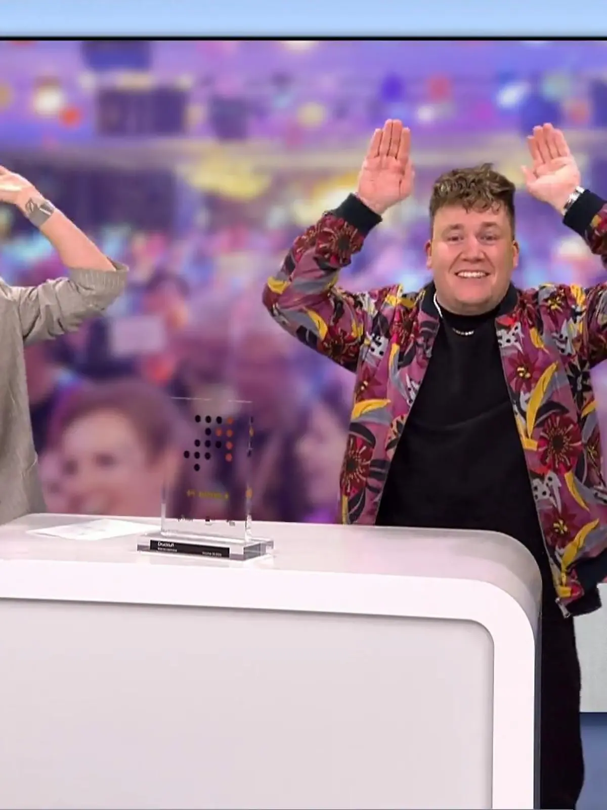 Bild zu: "„Karnevalsmaus“ auf Platz 1 der Charts"