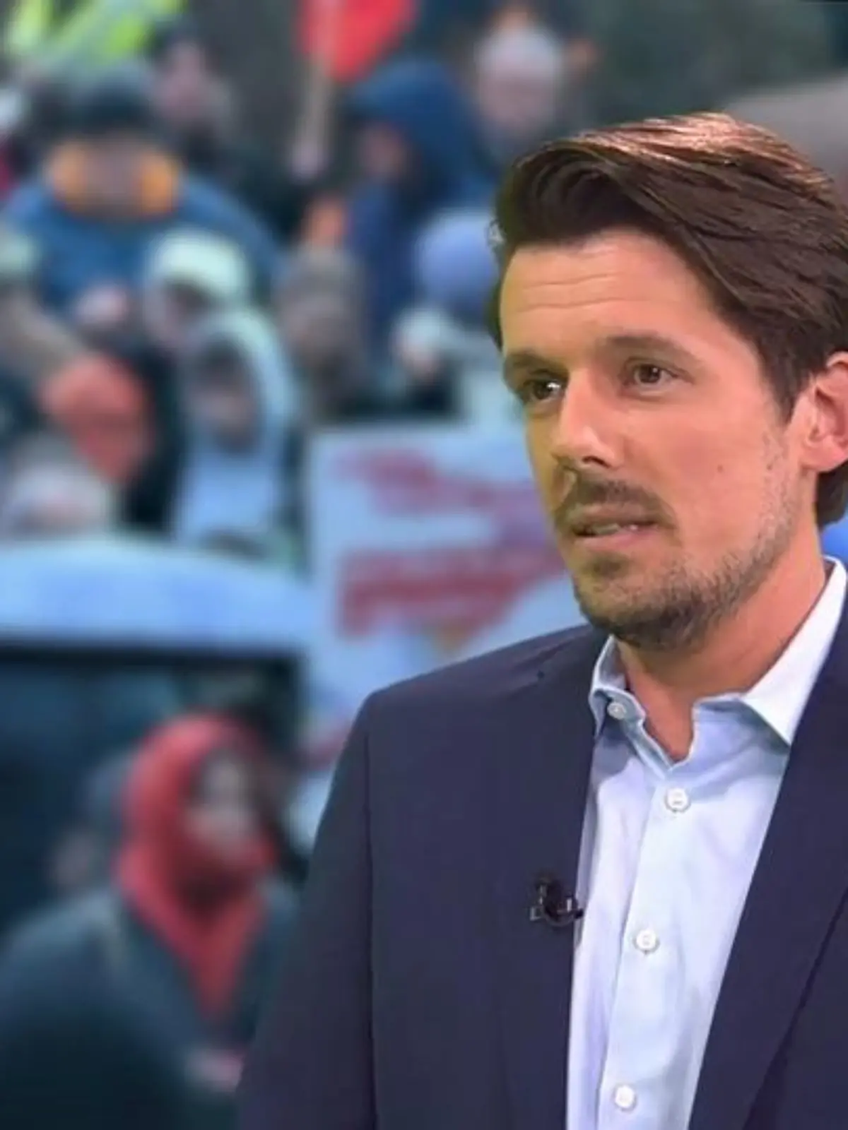 Bild zu: "Interview mit RTL WEST Reporter Sebastian Reddig"