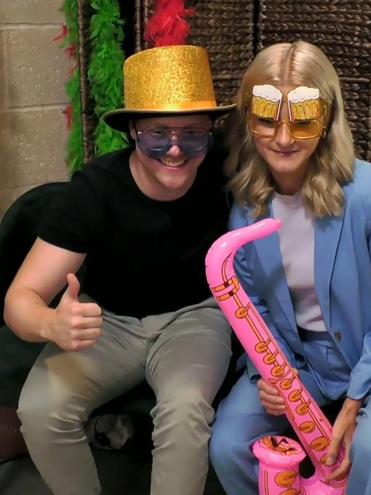 Bild zu: "Lars & Marie auf Tuchfühlung in der Fotobox"