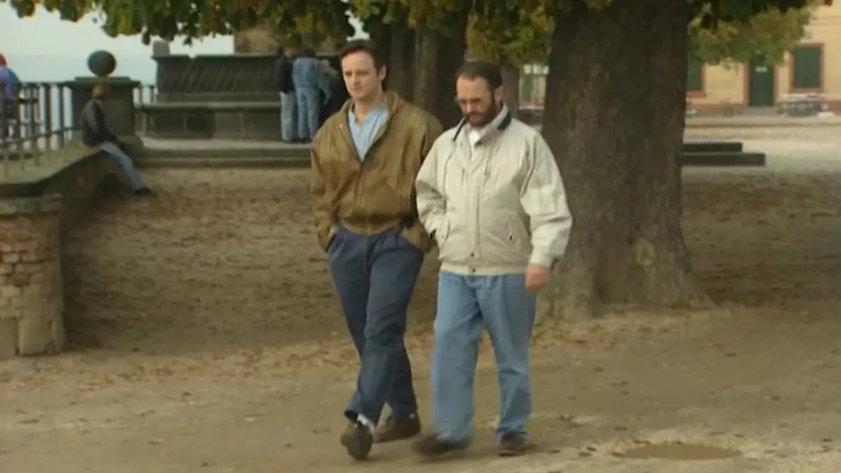 Zwei Jahre nach dem Verbrechen an Amy Lopez kehren Robert und Walter Rimbo an den Tatort zurück