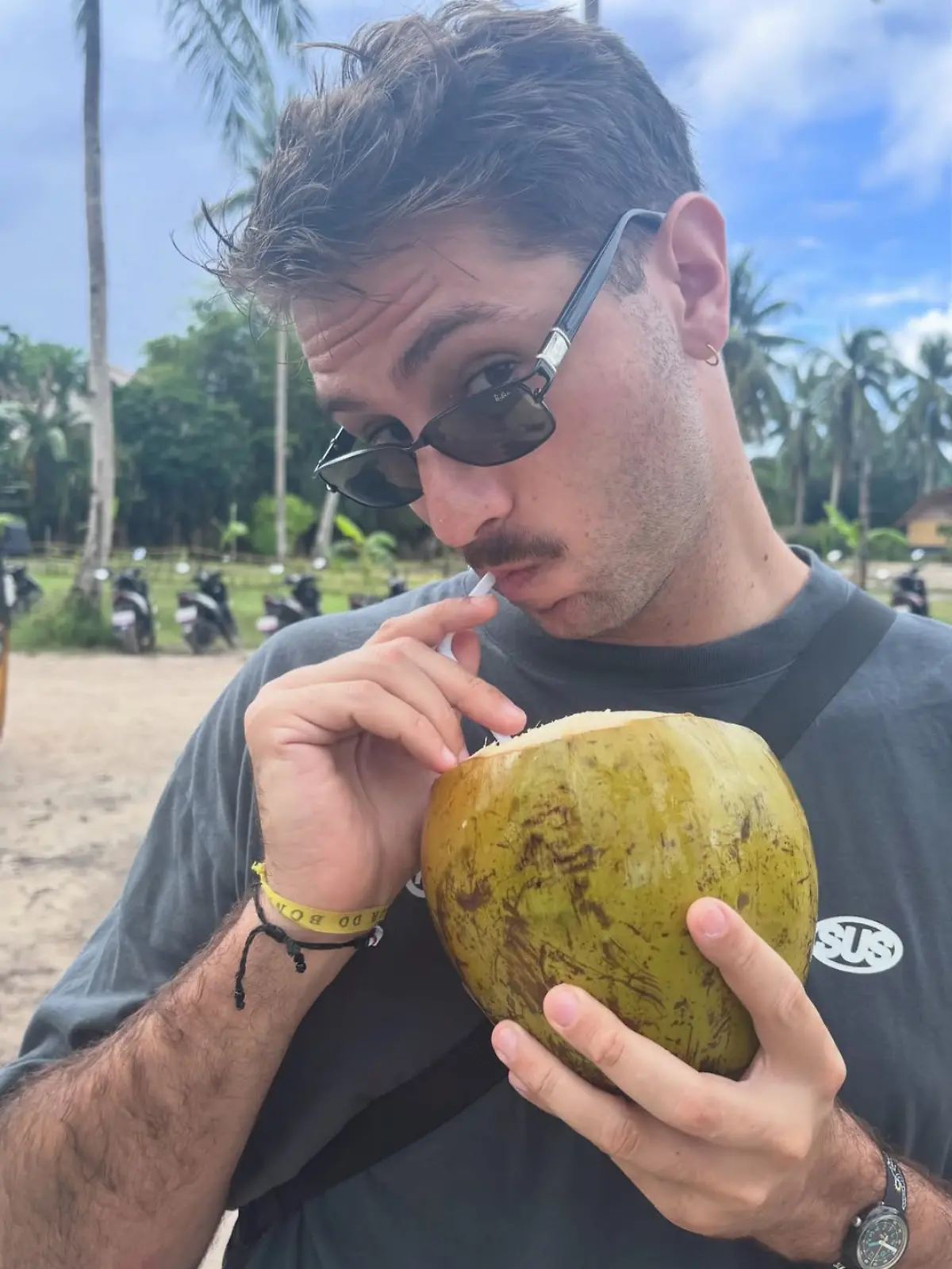 Der Schweizer DJ Odymel nahm öffentlich Stellung zu den Vorwürfen.