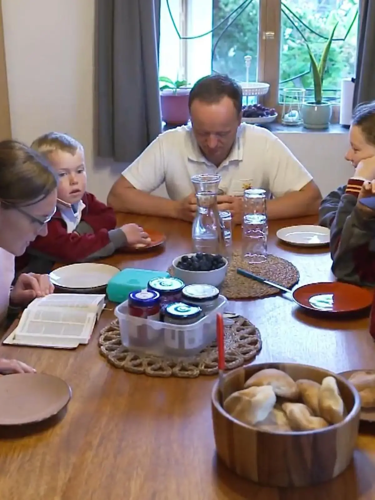 Bild zu: "Schwund bei Familie Zeier"