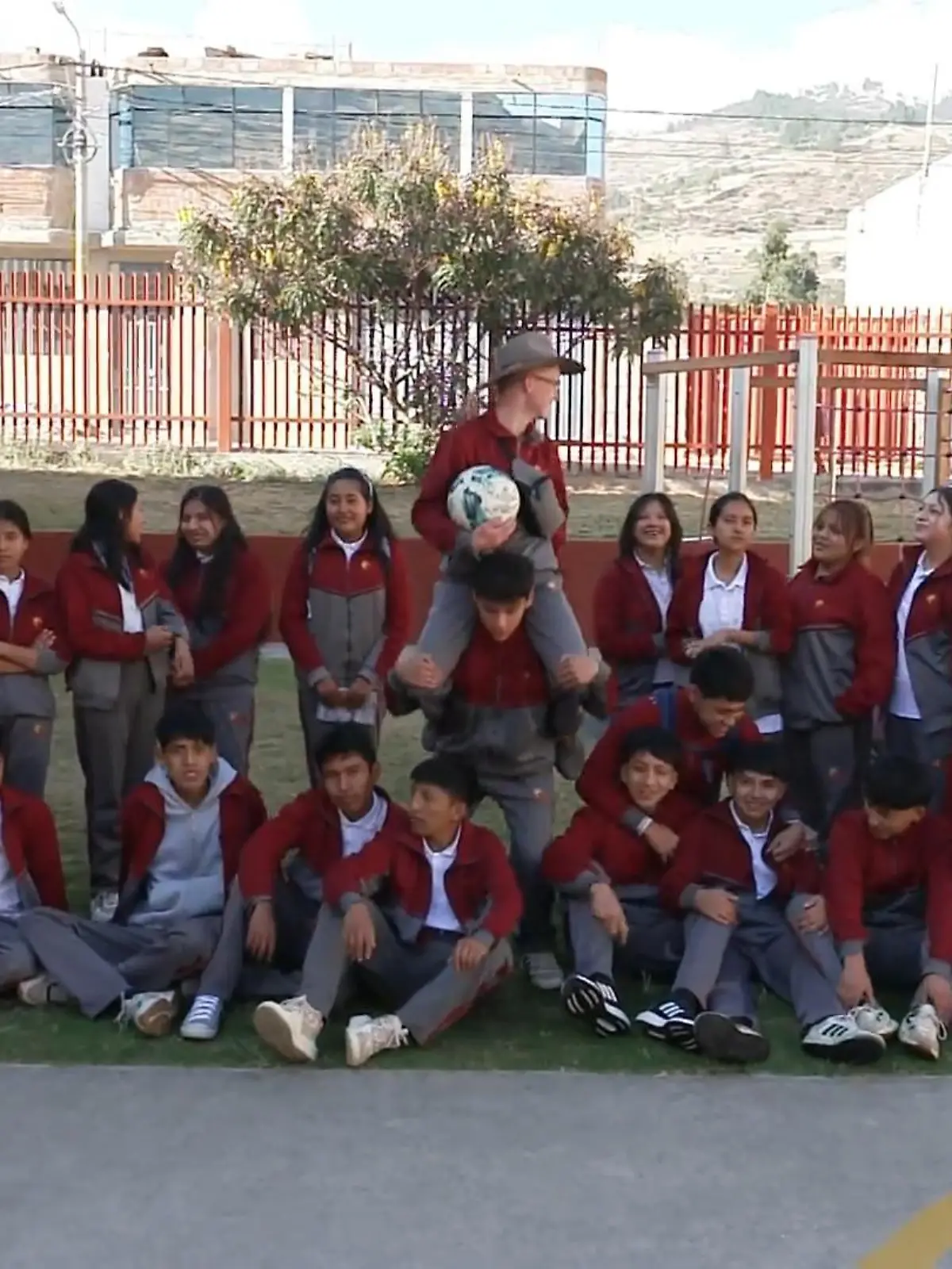 Bild zu: "Lucas nimmt Abschied vom peruanischen Paradies"