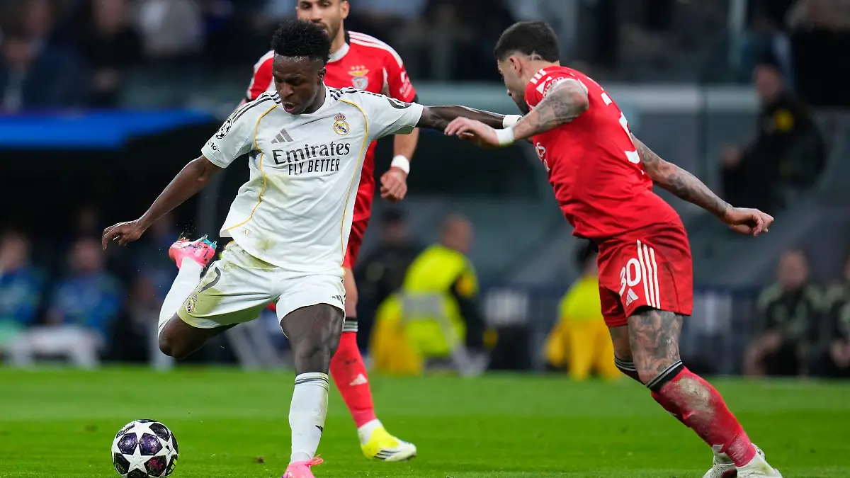 Vinicius Junior (in Weiß) war erneut Reals Siegtorschütze gegen Benfica.
