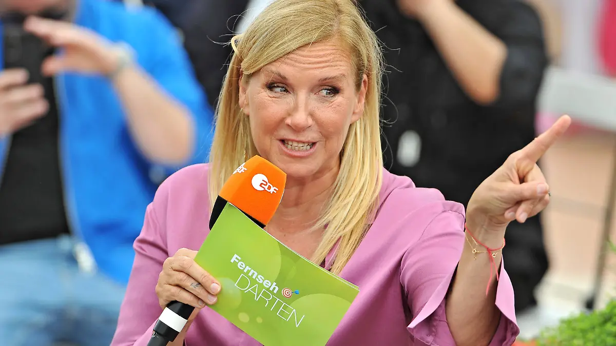 Der „ZDF-Fernsehgarten” geht in die nächste Saison! Andrea Kiewel ist natürlich mit dabei