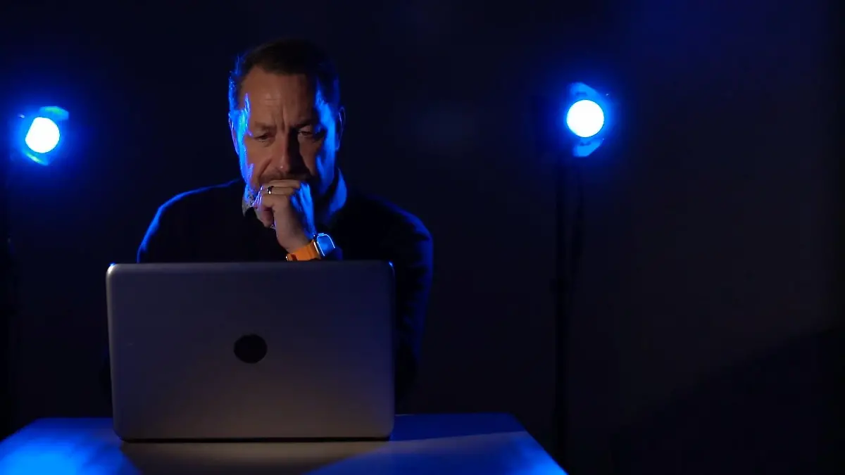 RTL-Reporter deckt krassen Führerschein-Betrug auf TÜV-Zahl schockiert!