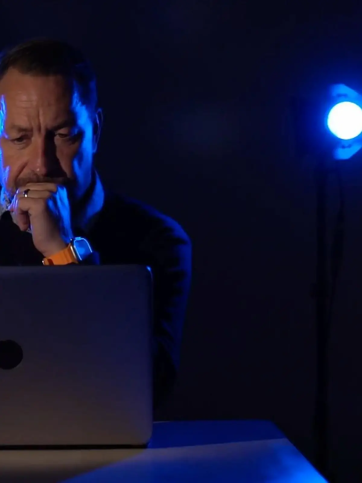 Bild zu: "RTL-Reporter deckt krassen Führerschein-Betrug auf"