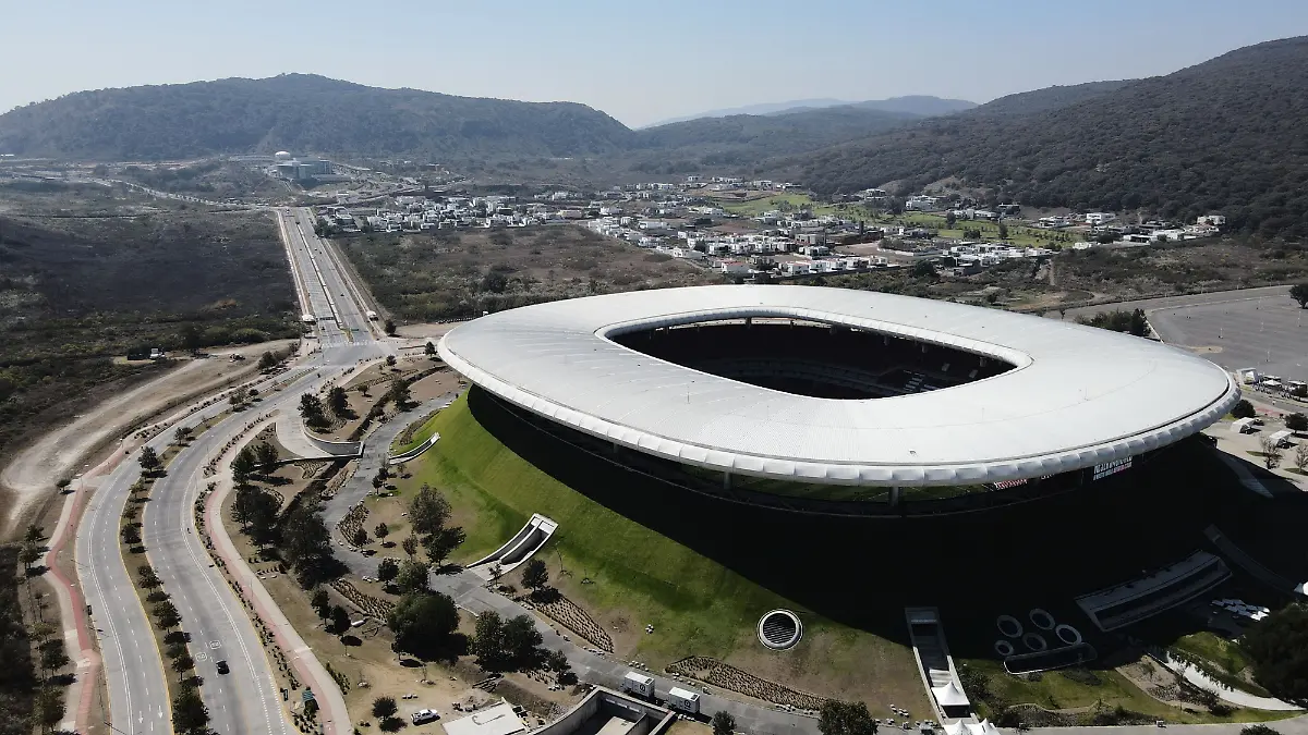 Im Umkreis von 16 Kilometern um das Akron-Stadion wurden mindestens 500 Säcken mit menschlichen Überresten entdeckt.