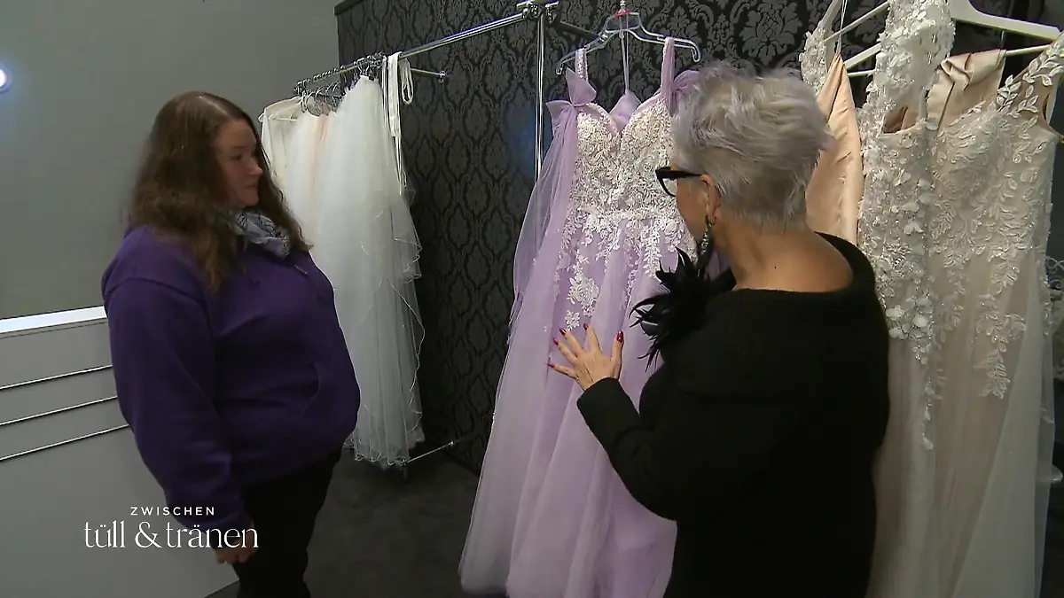 Antje Linxweiler hofft auf die Fantasie ihrer Braut Lila Traumkleid