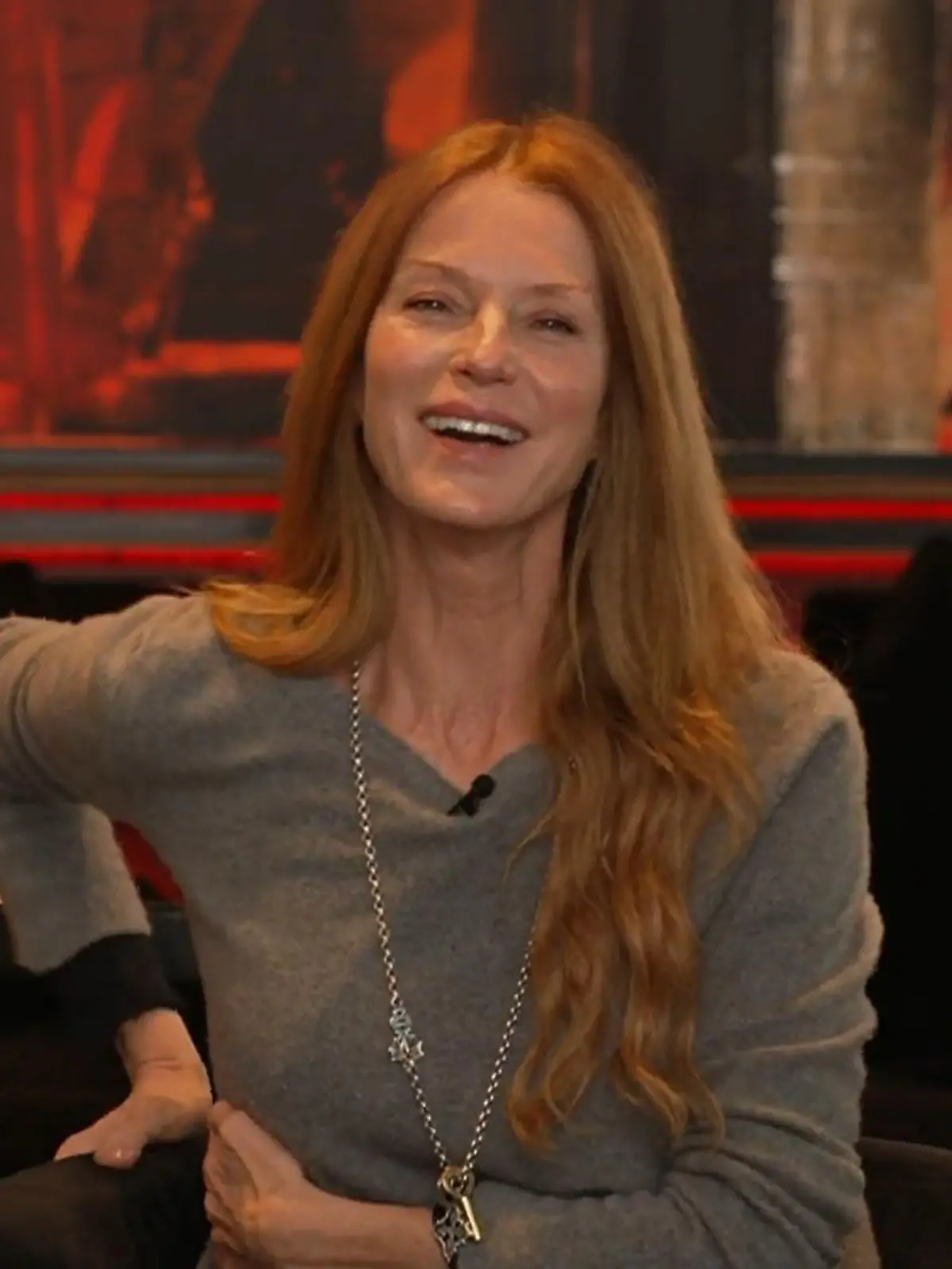 Bild zu: "Oh je! Es ist Tanz-Tag und Esther Schweins tut die Rippe weh "