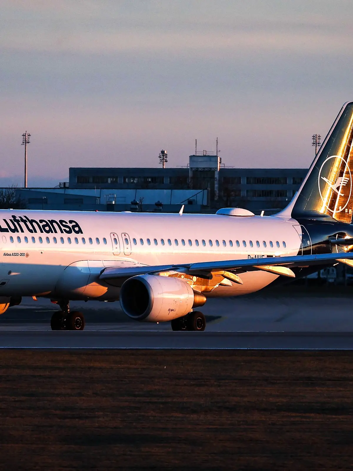 Bild zu: "Flughafen München gibt nach Lufthansa-Panne zu: Wir haben das nicht gut hingekriegt"