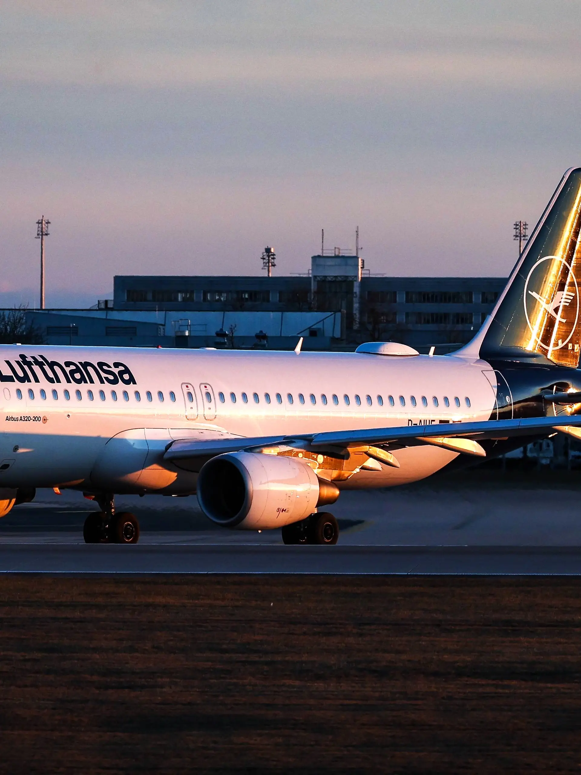 Bild zu: "Flughafen München gibt nach Lufthansa-Panne zu: Wir haben das nicht gut hingekriegt"