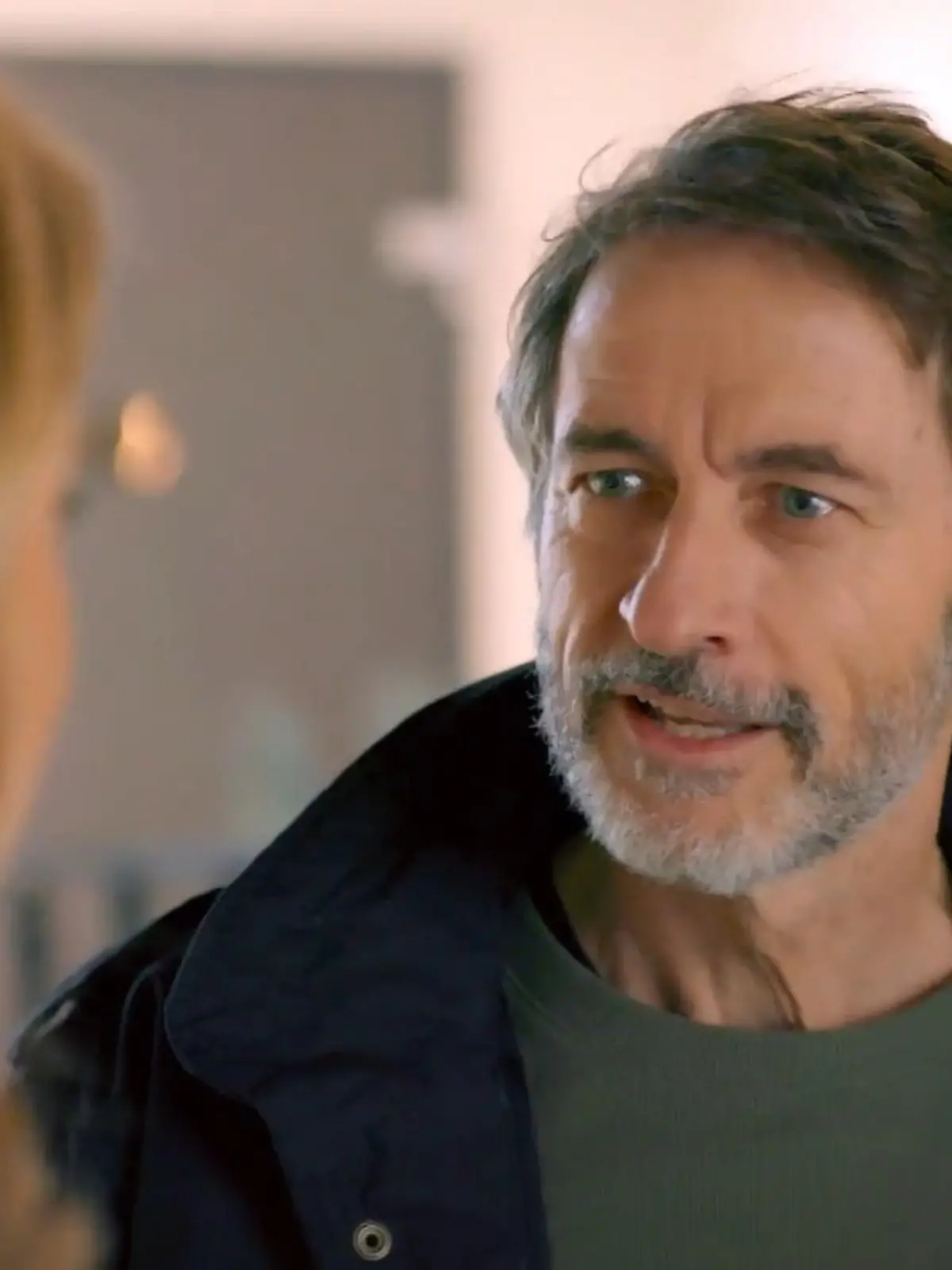 Bild zu: "Ist Stella bereit ihr Leben in Köln aufzugeben?"