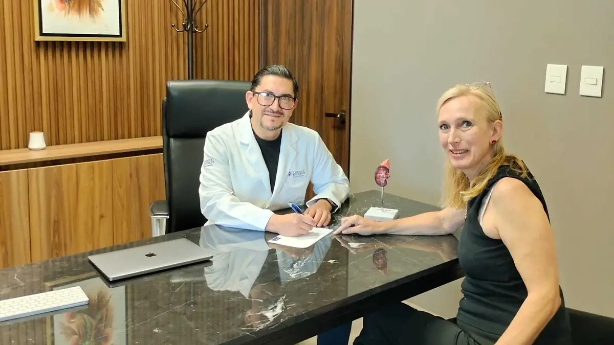 In der Klinik prüfen die Ärzte, ob Steffi als Spenderin für Lupita infrage kommt. 