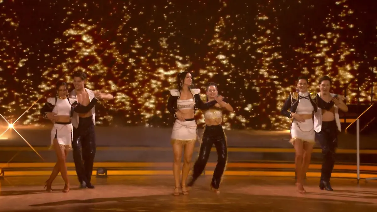 Ein goldener Cha Cha Cha von Betty, Nadja und Vanessa „Let’s Dance”-Kennenlernshow