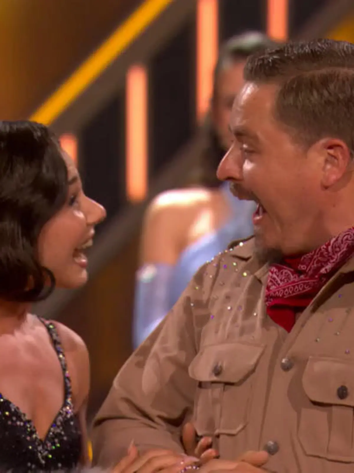 Bild zu: "Erstes Match:  Große Freude bei Gustav und Nadja"