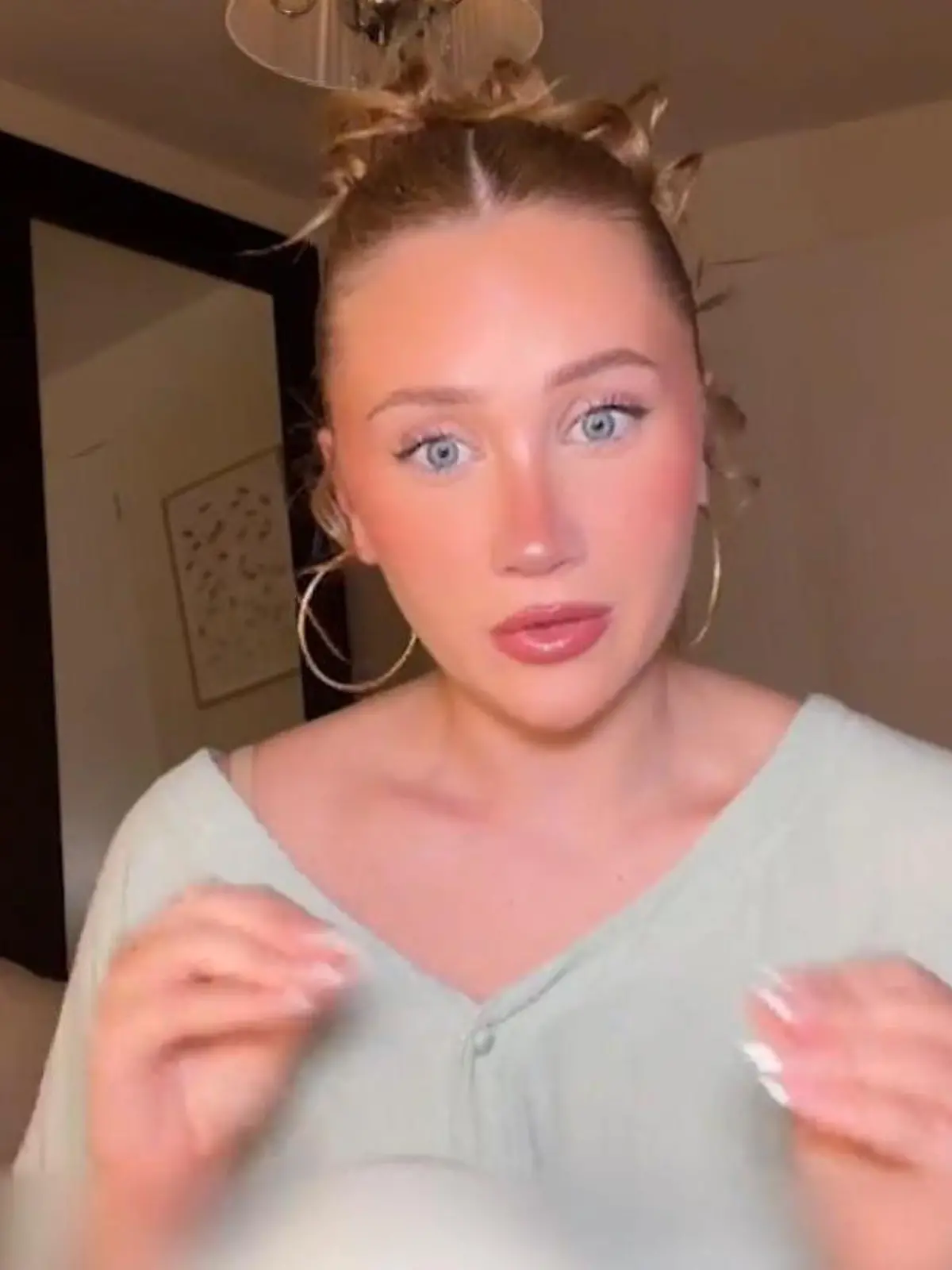 Bild zu: "Am Tag der Verlobung! NFL-Star soll seine Freundin betrogen haben – zweimal!"