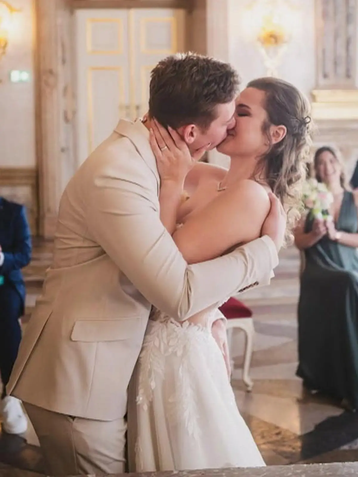 Bild zu: "David Schumacher und seine Vivien haben geheiratet – ohne Mama Cora!"