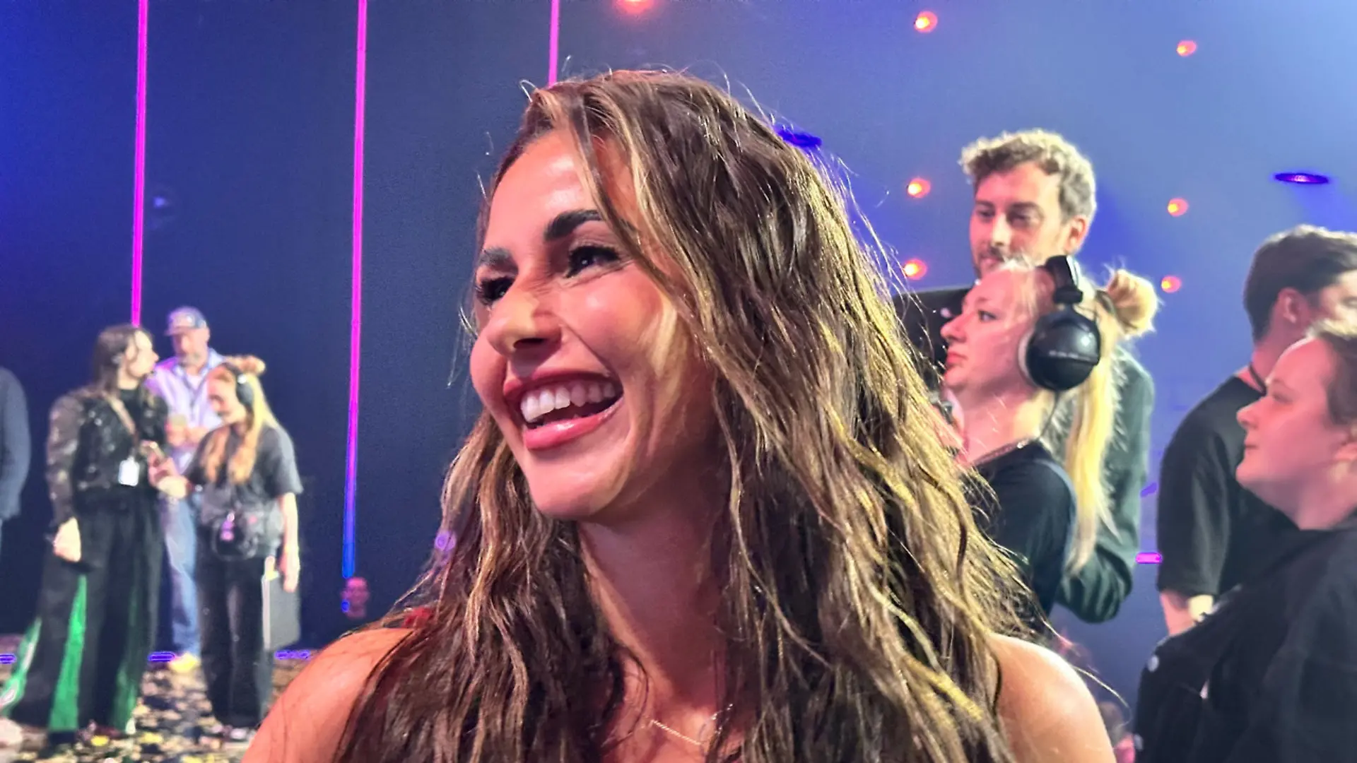 Die 33-Jährige gewann am 28. Februar den Vorentscheid mit dem Song „Fire”. Nach dem Sieg freut sie sich auf der Bühne der ARD-Show.