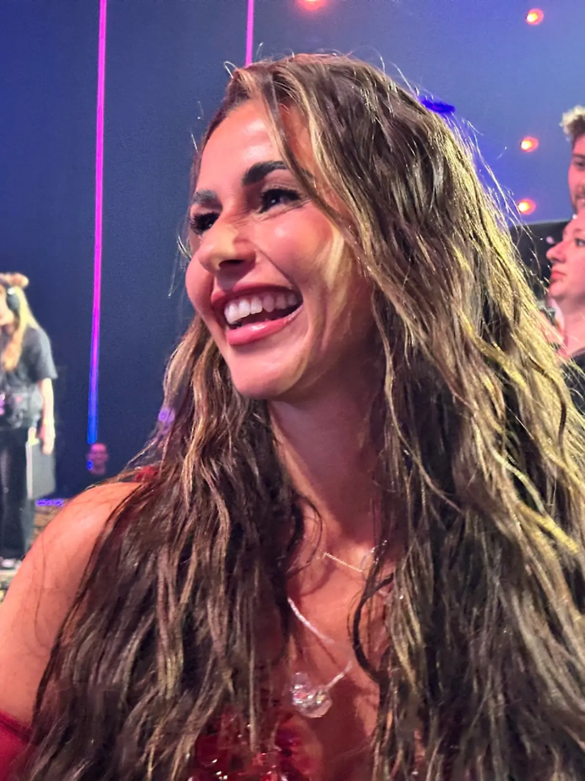 Die 33-Jährige gewann am 28. Februar den Vorentscheid mit dem Song „Fire”. Nach dem Sieg freut sie sich auf der Bühne der ARD-Show.