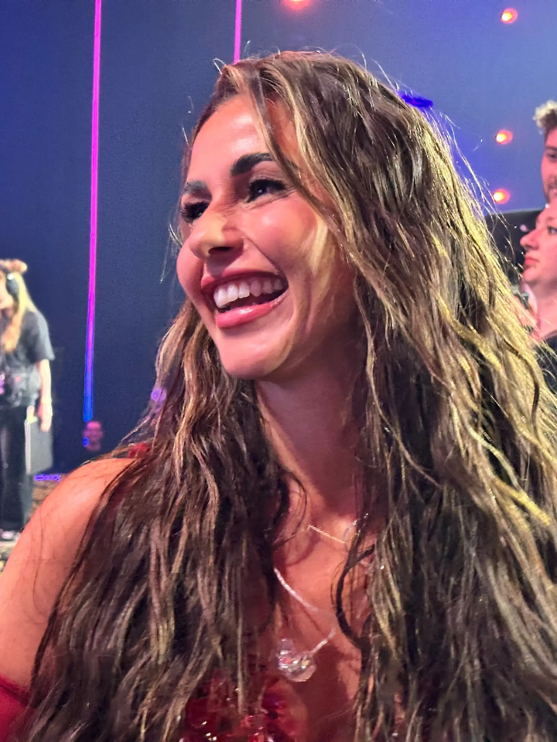 Die 33-Jährige gewann am 28. Februar den Vorentscheid mit dem Song „Fire”. Nach dem Sieg freut sie sich auf der Bühne der ARD-Show.