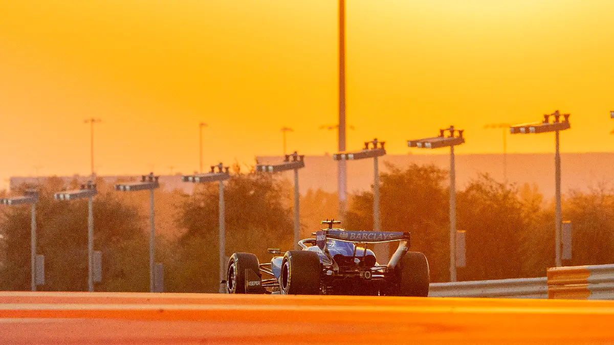 Formula 1 Aramco Pre-Season Testing 2 2026 Romain MATHON/OVERTAKE/MAXPPP - 20/02/2026 55 SAINZ Carlos esp, Atlassian Williams F1 Team, action at the Formula 1 Aramco Pre-Season Testing 2 2026, at the Bahrain International Circuit in Sakhir, Bahrain, from 18 to 20 February 2026 PUBLICATIONxNOTxINxFRAxBELxSUIxUK Copyright: xOVERTAKE/MAXPPPxRomainxMATHONx OVT202602267539 OVT202602267539