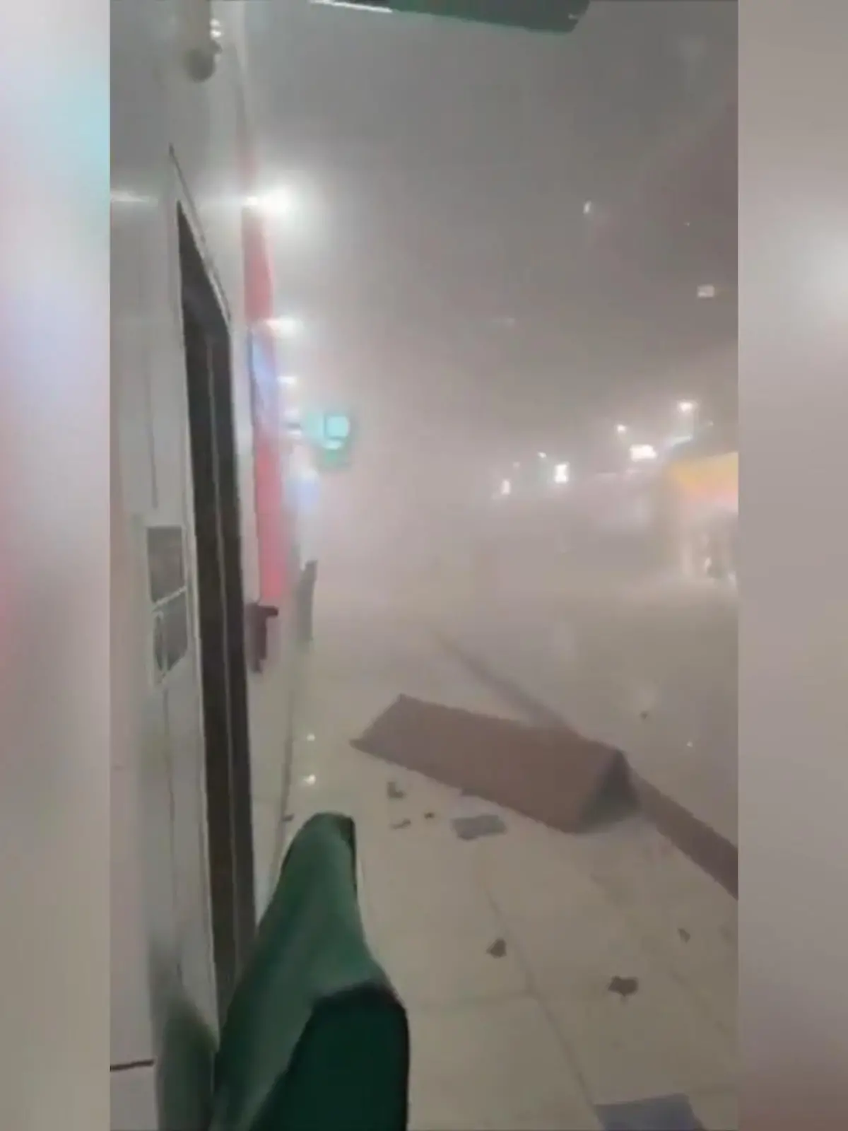 Bild zu: "Deutsche sitzen in Krisenregion fest"