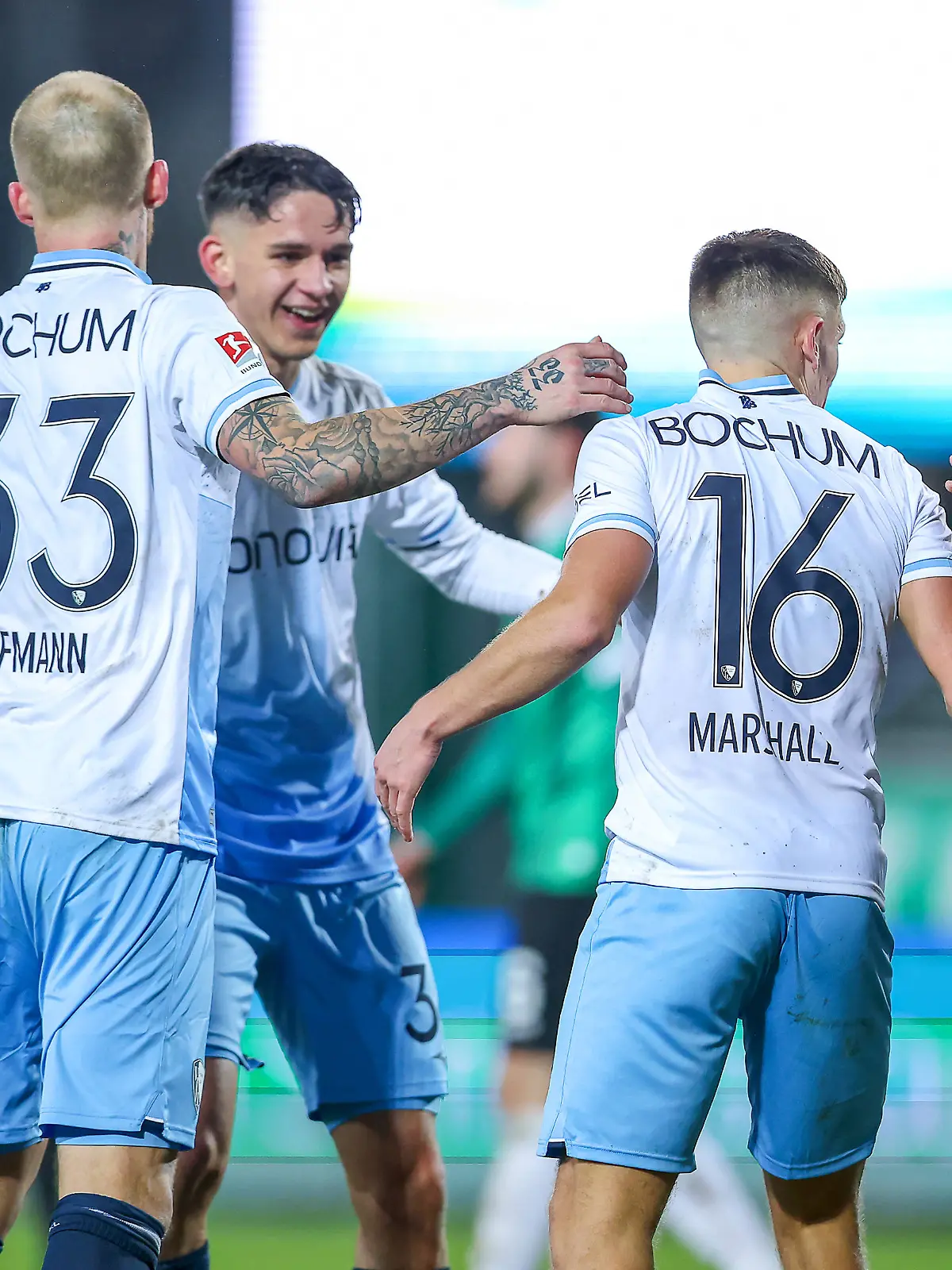 Jubelt der VfL am Samstag? Das Topspiel der 2. Bundesliga VfL Bochum gegen 1. FC Kaiserslautern seht ihr bei RTL live in TV und Stream