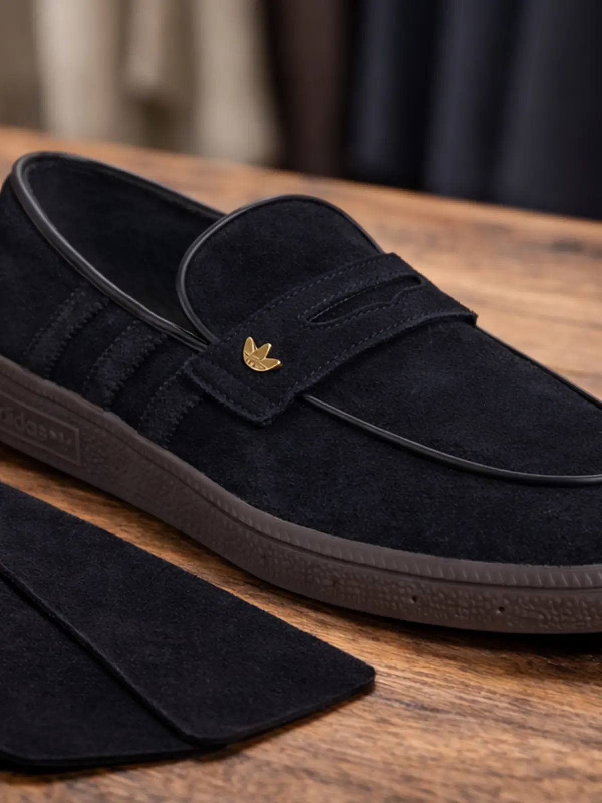 Schwarzer Loafer