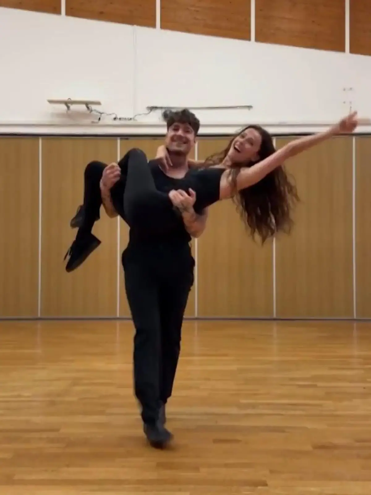 Bild zu: "So verlief das erste Training für die „Let's Dance"-Stars!"