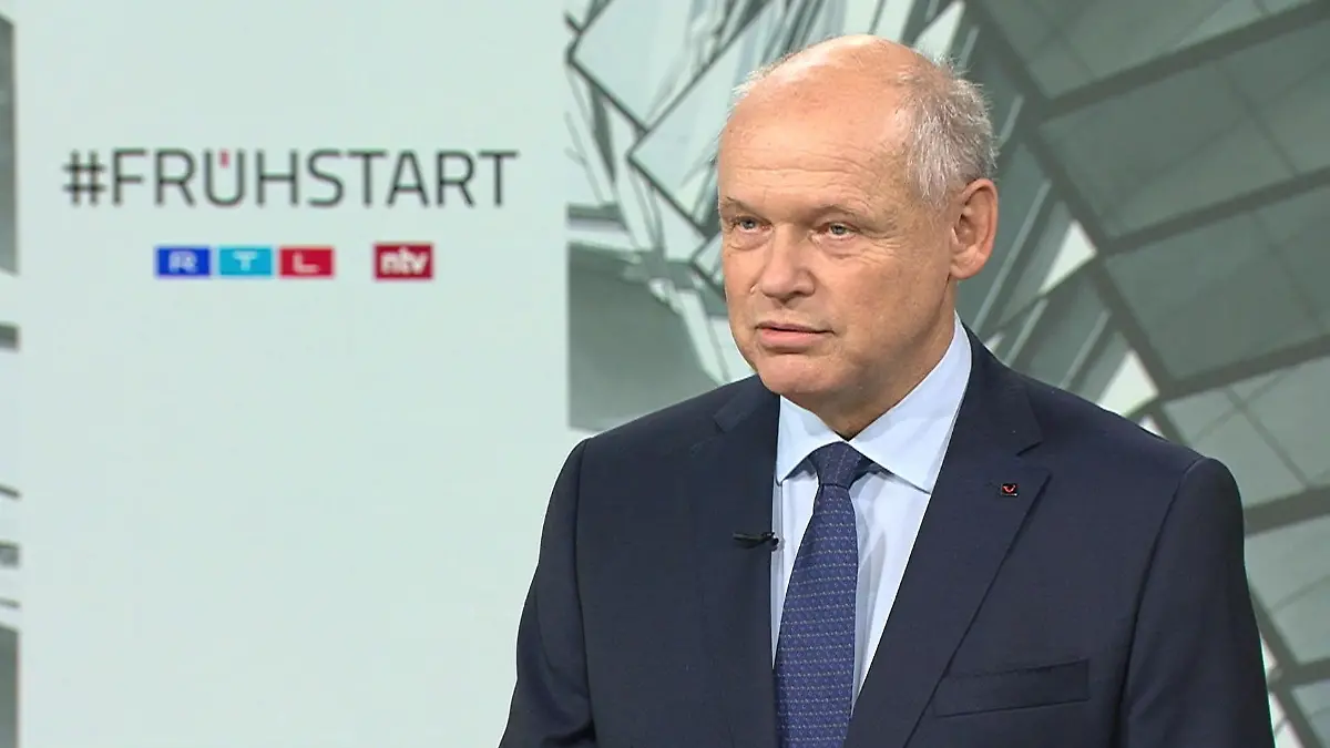 Rettung aus dem Kriegsgebiet! TUI-Chef kündigt Rückholaktion von Urlaubern an Rund 30.000 Reisende sitzen fest