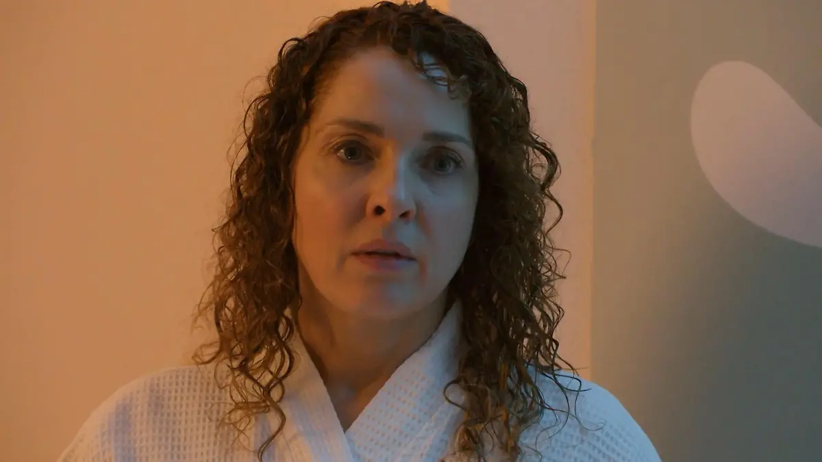 Schock für Nina! Hier betrügt Erik ihre Tochter Toni GZSZ-Spoiler