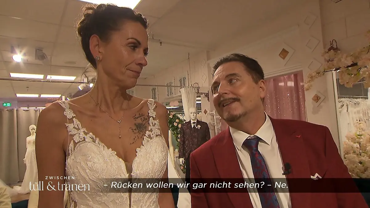 Katja verspricht sich einiges von unserem Uwe Endlich Traumkleid?