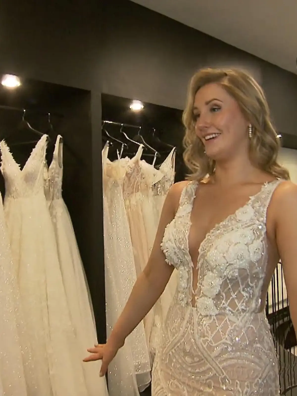 Bild zu: "Ein figurbetontes Kleid für Patrizia"