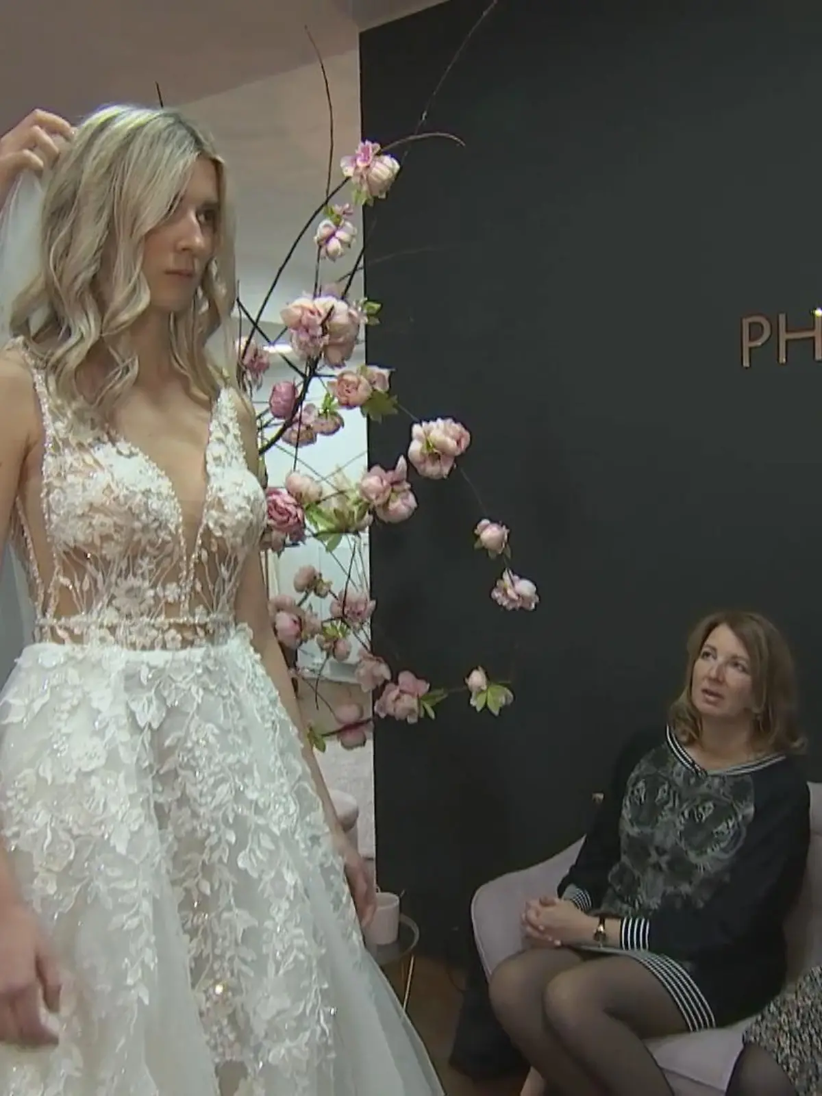 Bild zu: "Findet Emilia ihr Traumkleid?"