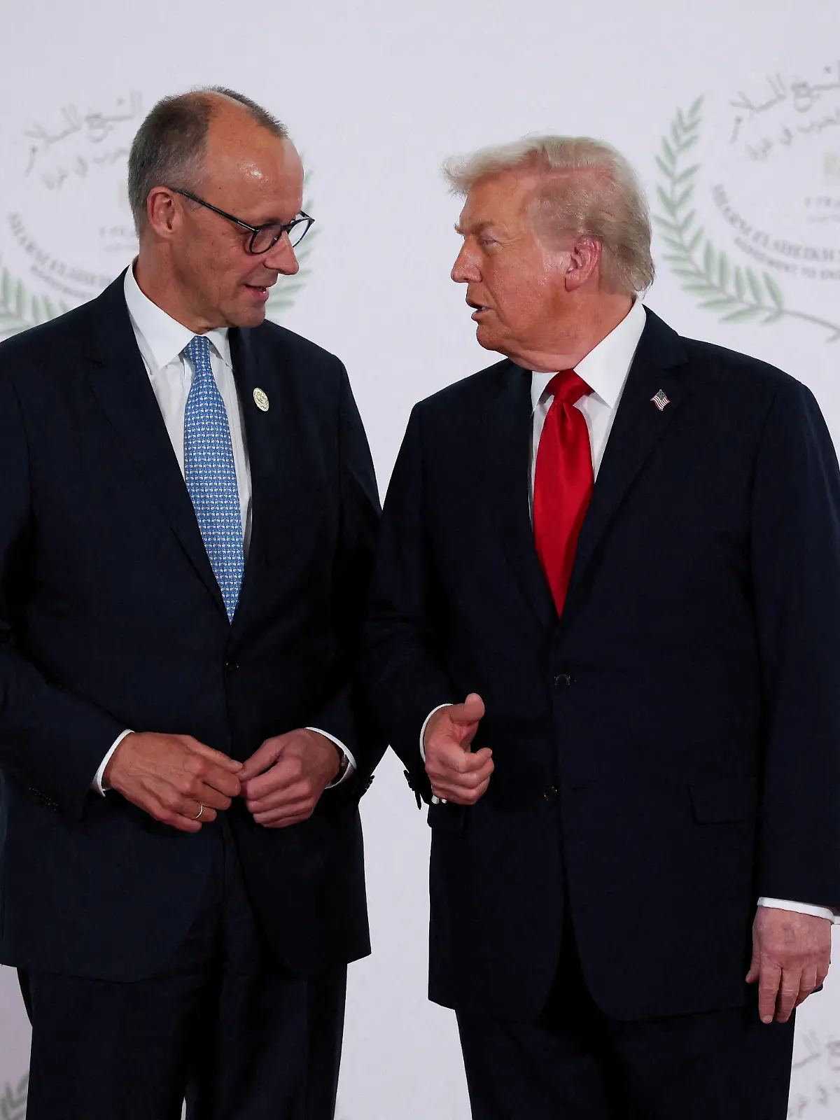 Am Dienstag ist Friedrich Merz bei US-Präsident Donald Trump (Archivbild).