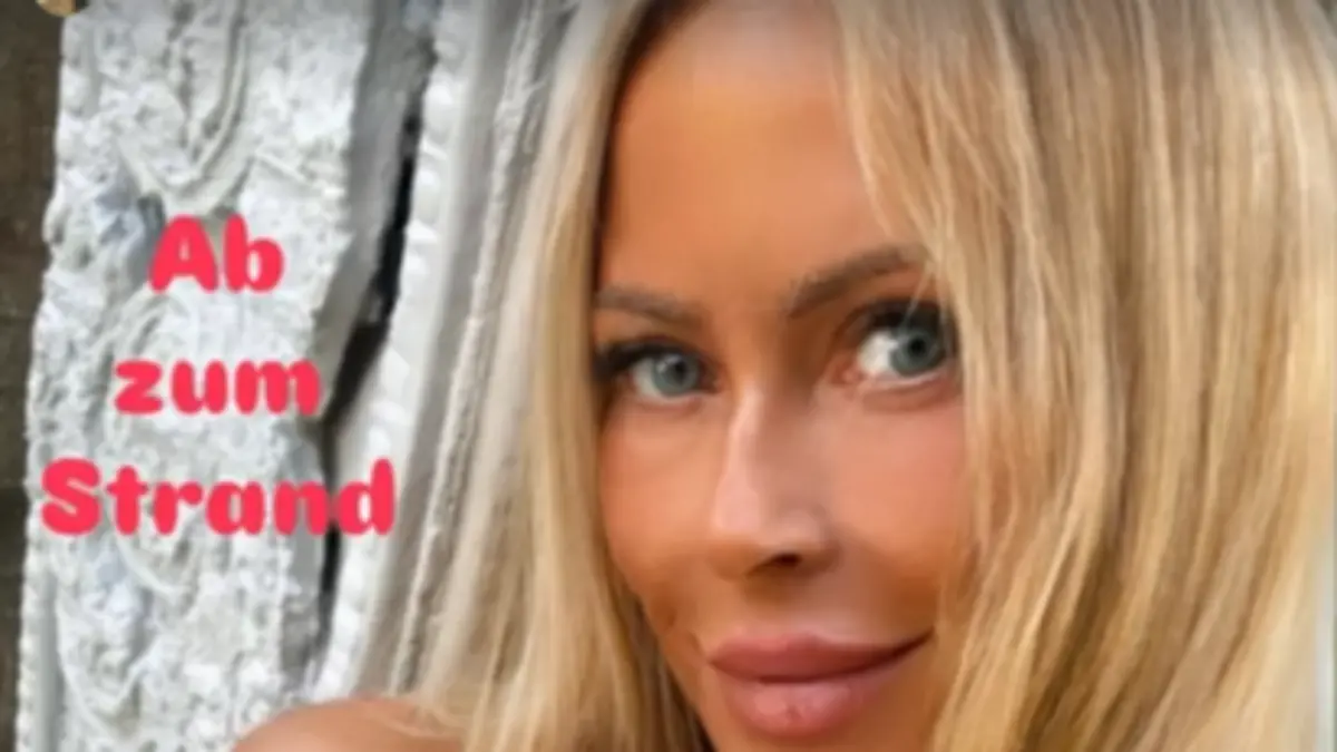 Keine KI! So schlank zeigt sich Jenny Elvers aktuell gerne bei Instagram. Die Fans bewundern sie.