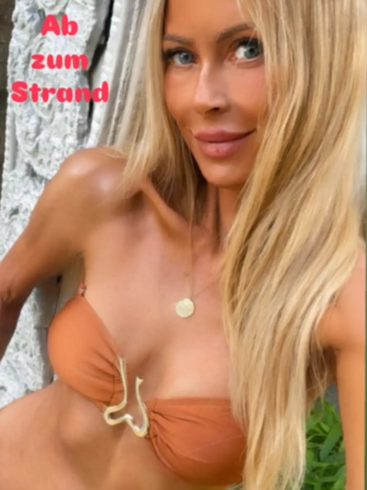 Keine KI! So schlank zeigt sich Jenny Elvers aktuell gerne bei Instagram. Die Fans bewundern sie.