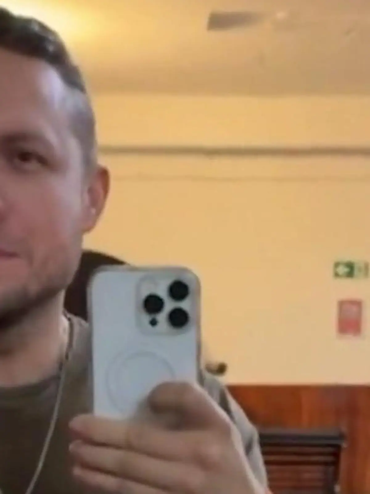 Bild zu: "Gewichts-Hammer für Dschungelcamp-Star – so viel hat er zugelegt!"